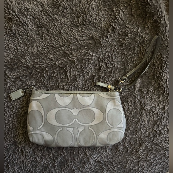 COACH Y2K Wristlet - Picture 10 of 11